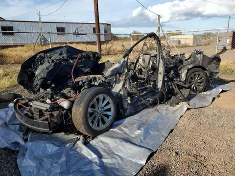 2018 Tesla MODEL X VIN 5YJXCAE24JF141095 фото 1
