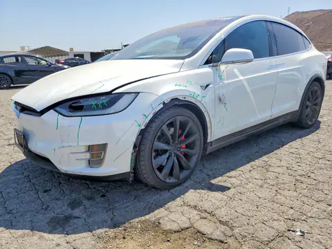5YJXCBE46JF105237 — 2018 Tesla Model X, Parte delantera (Front End), fotos antes de reparar