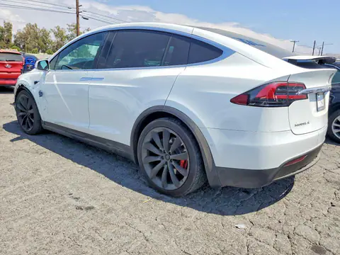 5YJXCBE46JF105237 — 2018 Tesla Model X, photo 2 from Copart 19.10.2026, Front end