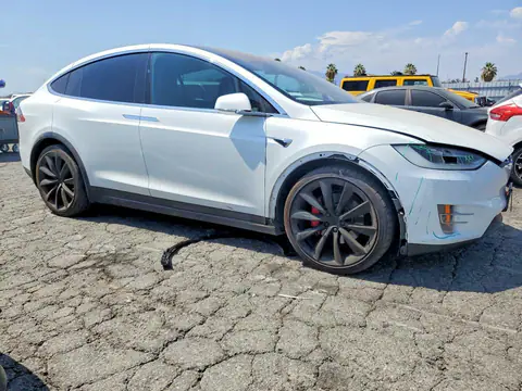 5YJXCBE46JF105237 — 2018 Tesla Model X, photo 4 from Copart 19.10.2026, Front end
