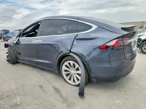 5YJXCDE27JF119996 — 2018 Tesla Model X, photo 2 from Copart, Front end