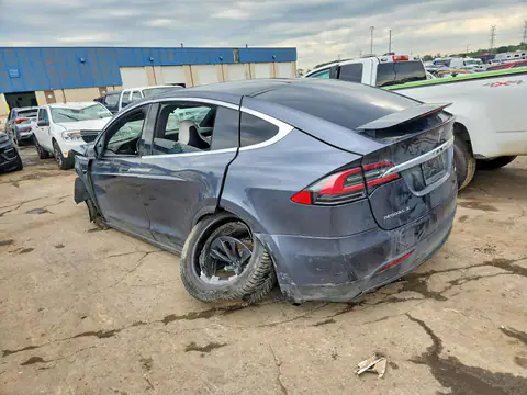 2018 TESLA MODEL X VIN 5YJXCAE28JF101280 фото 2