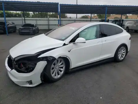 5YJXCBE2XJF089428 — 2018 Tesla Model X, Передня частина (Front End), фото до ремонту