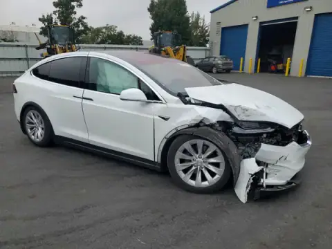5YJXCBE2XJF089428 — 2018 Tesla Model X, photo 4 from Copart, Front end