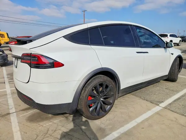 5YJXCBE26JF120593 — 2018 Tesla Model X, photo 3 from Copart 22.10.2026, Front end