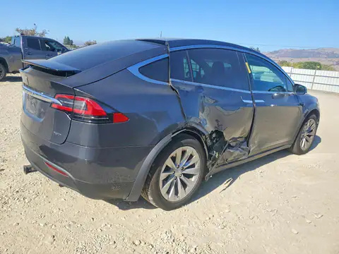 5YJXCAE21JF093846 — 2018 Tesla Model X, photo 3 from Copart 13.10.2026, Side