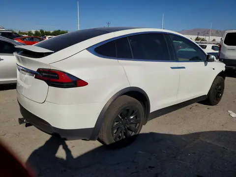 2019 Tesla MODEL X VIN 5YJXCBE24KF193172 фото 3