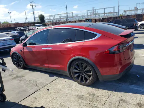 5YJXCDE21KF211820 — 2019 Tesla Model X, photo 2 from Copart 23.10.2026, Undercarriage damage
