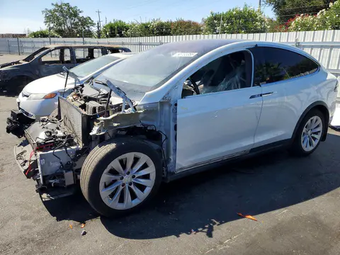 5YJXCBE22LF233895 — 2020 Tesla Model X, Передня частина (Front End), фото до ремонту
