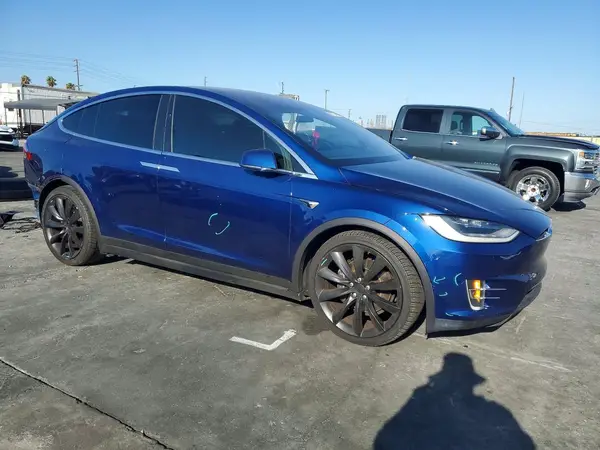 5YJXCAE29LF286331 — 2020 Tesla Model X, zdjęcie 4 z Copart, Tył
