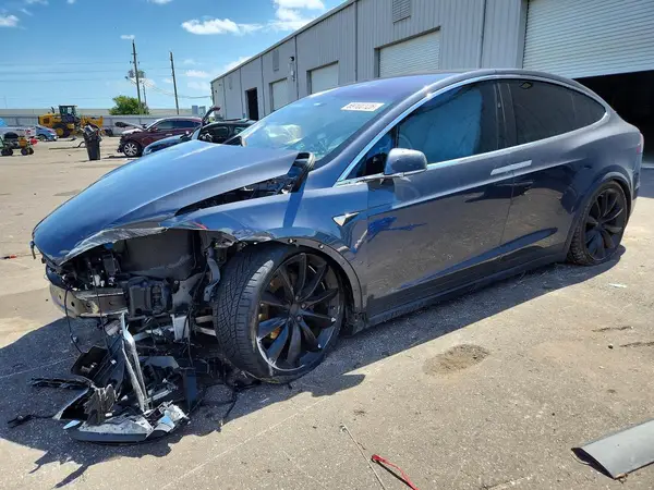 5YJXCBE23LF283186 — 2020 Tesla Model X, Передня частина (Front End), фото до ремонту