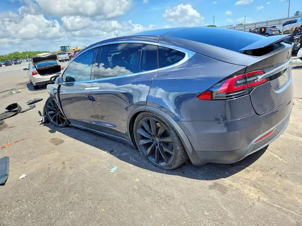 5YJXCBE23LF283186 — 2020 Tesla Model X, photo 2 from Copart 02.10.2026, Front end