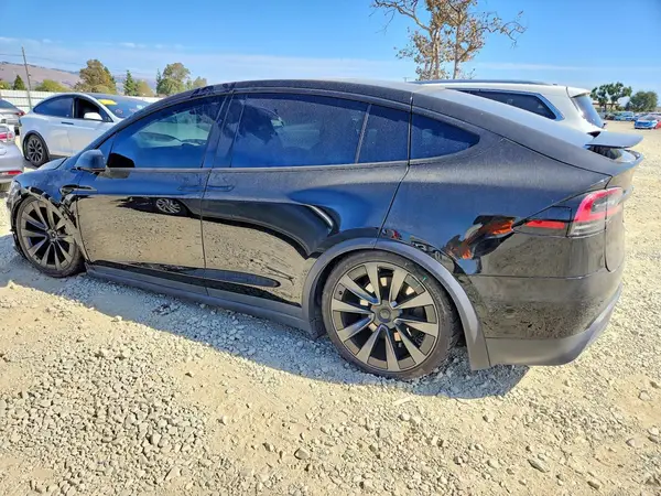 7SAXCBE59NF363656 — 2022 Tesla Model X, фото 2 с аукциона Copart, Передняя часть