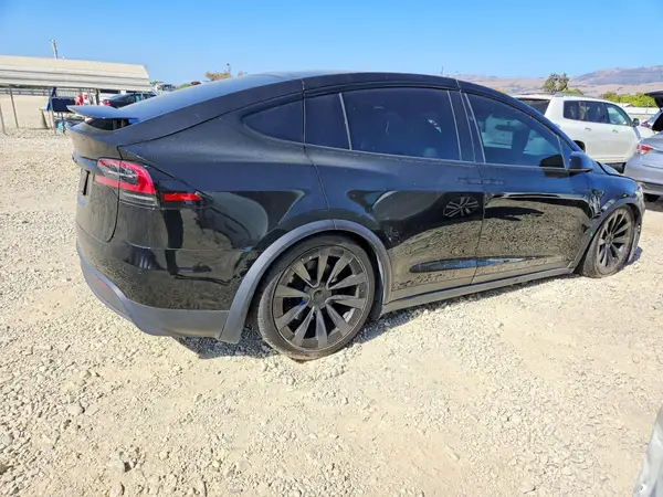 7SAXCBE59NF363656 — 2022 Tesla Model X, фото 3 с аукциона Copart, Передняя часть