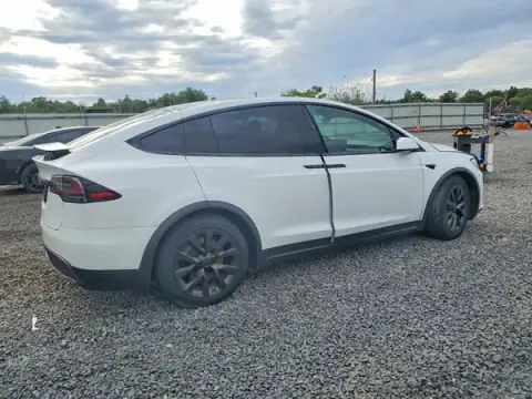 7SAXCAE50PF393237 — 2023 Tesla Model X, photo 3 from Copart, Flood