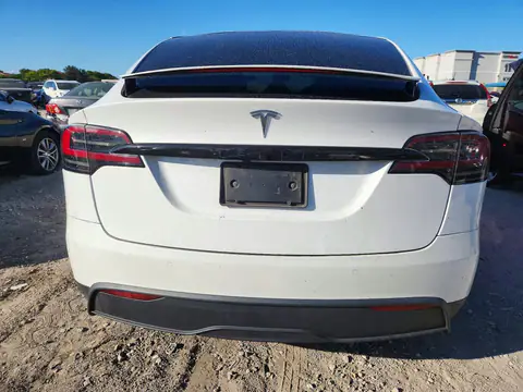 7SAXCDE50PF369778 — 2023 Tesla Model X, фото 6 с аукциона Copart, БОКОВАЯ ЧАСТЬ