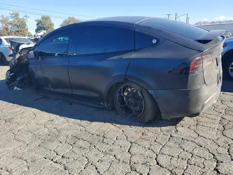 7SAXCDE56RF443496 — 2024 Tesla Model X, фото 2 з Copart 29.10.2026, Передня частина