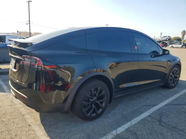 7SAXCBE54SF467645 — 2025 Tesla Model X, фото 3 с аукциона Copart 03.10.2026, Передняя часть