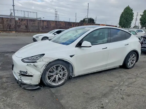 5YJYGDEE0LF026243 — 2020 Tesla Model Y, Передняя часть (Front End), фото до ремонта
