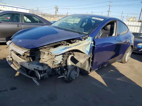 2020 Tesla Model Y VIN 5YJYGDEE8LF053853 фото 1
