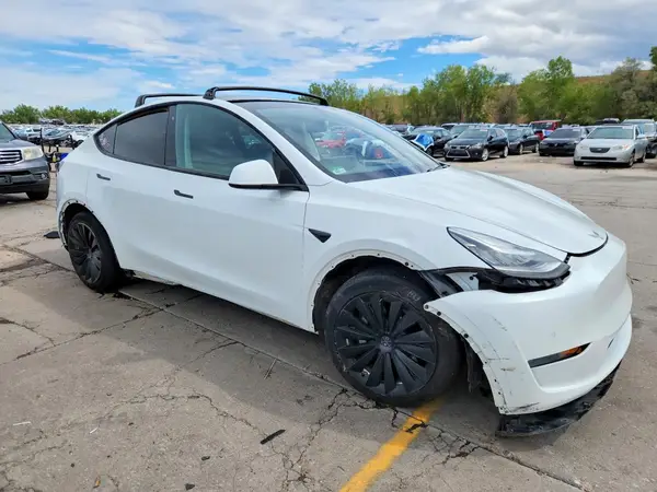 5YJYGDEE6LF006725 — 2020 Tesla Model Y, photo 4 from Copart, Front end