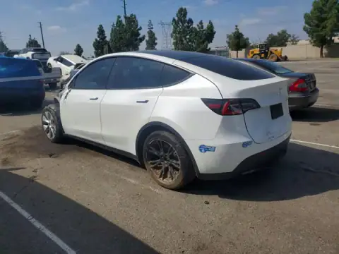 5YJYGDEE7LF051155 — 2020 Tesla Model Y, zdjęcie 2 z Copart, Przód