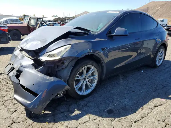 5YJYGDEE8LF021730 — 2020 Tesla Model Y, Передняя часть (Front End), фото до ремонта
