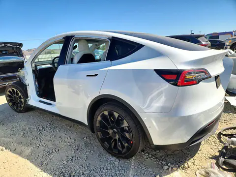 5YJYGDEE0LF056293 — 2020 Tesla Model Y, photo 2 from Copart 20.10.2026, Front end