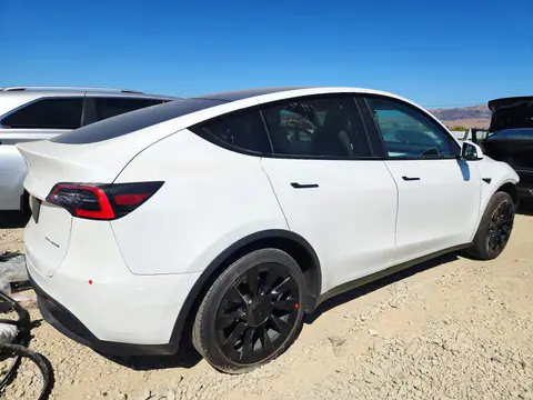5YJYGDEE0LF056293 — 2020 Tesla Model Y, photo 3 from Copart 20.10.2026, Front end