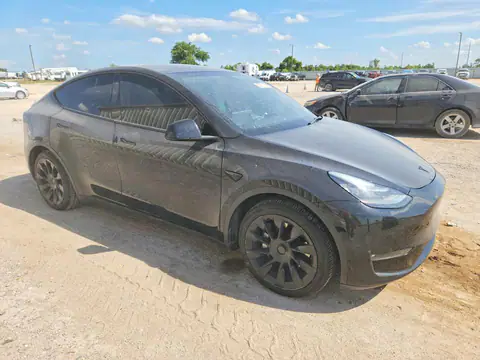 5YJYGDEE2MF107942 — 2021 Tesla Model Y, фото 4 з Copart 21.10.2026, Підтоплення