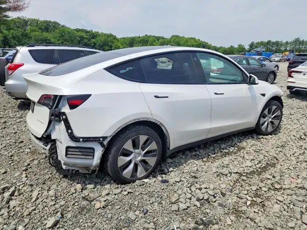 5YJYGDEE4MF254201 — 2021 Tesla Model Y, photo 3 from Copart 30.09.2026, All-over damage