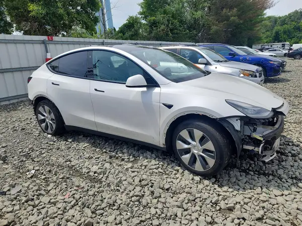 5YJYGDEE4MF254201 — 2021 Tesla Model Y, photo 4 from Copart 30.09.2026, All-over damage