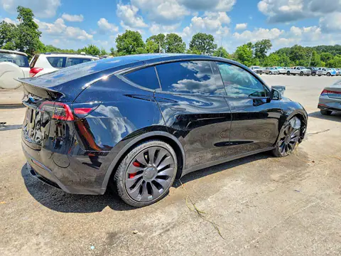 5YJYGDEFXMF301434 — 2021 Tesla Model Y, photo 3 from Copart 30.09.2026, Front end