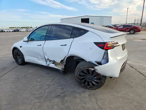 2021 Tesla Model Y VIN 5YJYGDEF2MF137015 фото 2