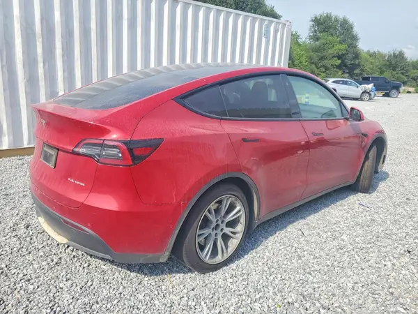 5YJYGDEE8MF306302 — 2021 Tesla Model Y, фото 3 с аукциона Copart 08.10.2026, Боковая часть
