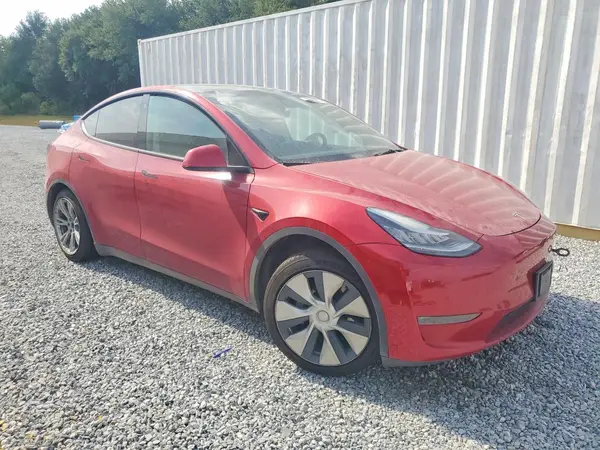 5YJYGDEE8MF306302 — 2021 Tesla Model Y, фото 4 с аукциона Copart 08.10.2026, Боковая часть