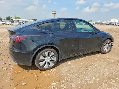 5YJYGDEE6MF064917 — 2021 Tesla Model Y, photo 3 from Copart 14.10.2026, Front end
