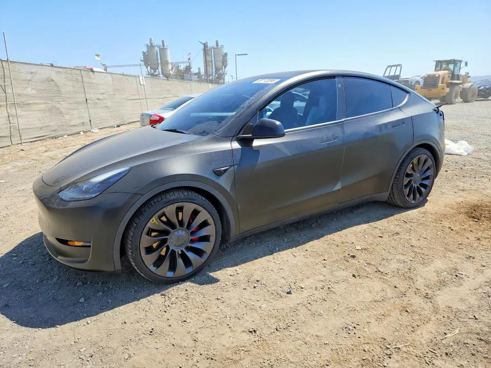 2021 Tesla Model Y VIN 5YJYGDEF7MF277657 фото 1