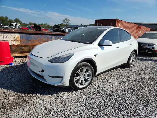 5YJYGDEE2MF138625 Tesla Model Y 2021 — Roof damage, before-repair photo