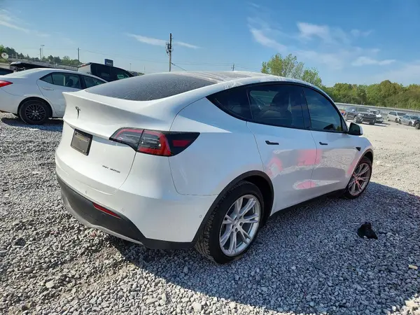 5YJYGDEE2MF138625 — 2021 Tesla Model Y, photo 3 from Copart 06.10.2026, Roof