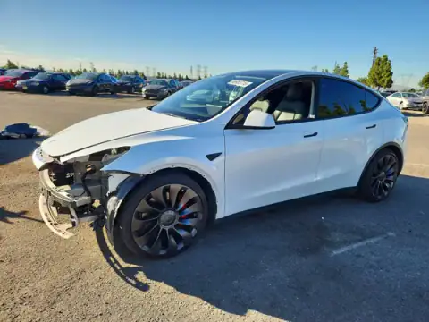 5YJYGDEF3MF240086 — 2021 Tesla Model Y, Parte delantera (Front End), fotos antes de reparar