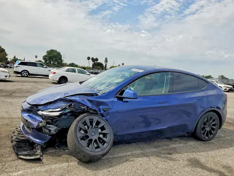 2021 Tesla Model Y VIN 5YJYGDEEXMF241520 фото 1