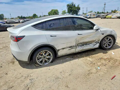 2021 TESLA MODEL Y VIN 5YJYGDEE4MF086494 фото 3