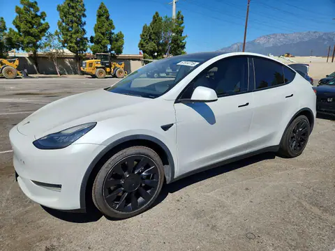 5YJYGDEE3MF098359 Tesla Model Y 2021 — Side damage, before-repair photo