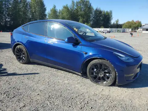 5YJYGDEE4MF073907 — 2021 Tesla Model Y, фото 4 з Copart 21.09.2026, Передня частина