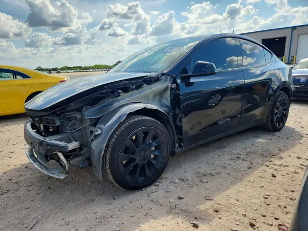 5YJYGDEE2MF265472 Tesla Model Y 2021 — повреждение Передняя часть, фото до ремонта