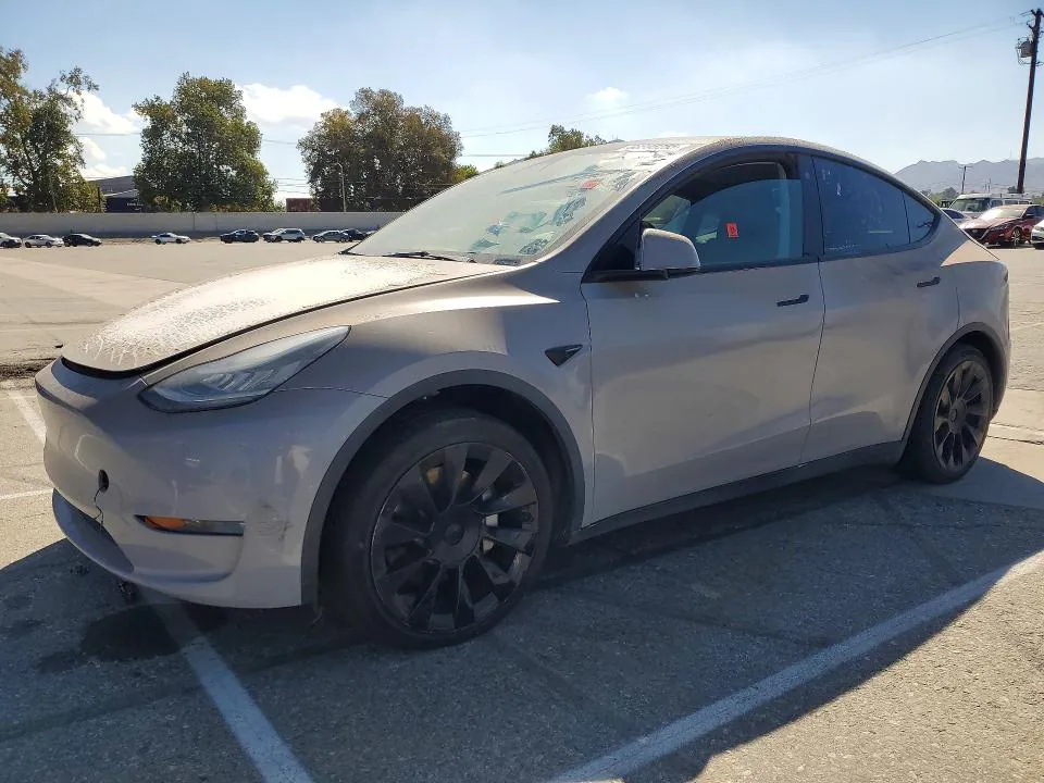 2021 Tesla Model Y VIN 5YJYGDEE1MF239767 фото 1