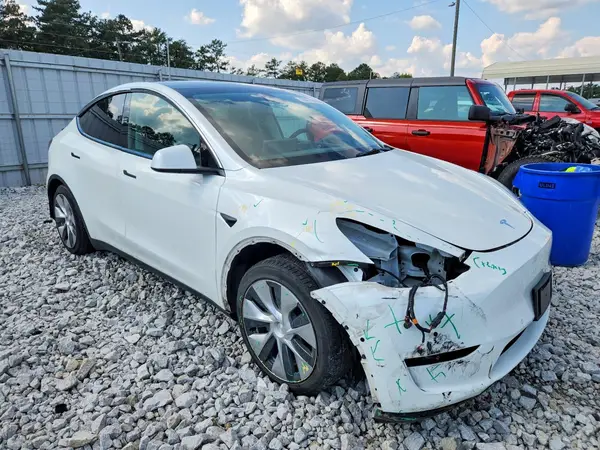 5YJYGDEE7MF253009 — 2021 Tesla Model Y, zdjęcie 4 z Copart, Przód