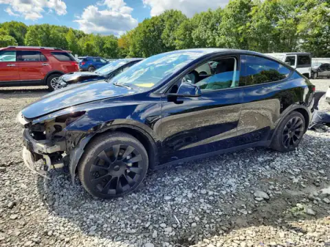 5YJYGDEE8MF080584 — 2021 Tesla Model Y, Передня частина (Front End), фото до ремонту