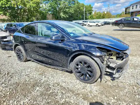 5YJYGDEE8MF080584 — 2021 Tesla Model Y, foto 4 de Copart, Parte delantera